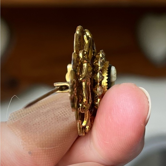 Vintage Coro brooch cameo rhinestones - Picture 8 of 10